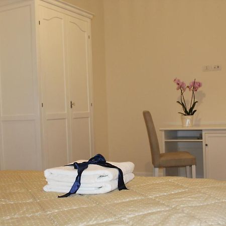 B&B Palazzo Rochira 卡斯泰拉内塔 外观 照片