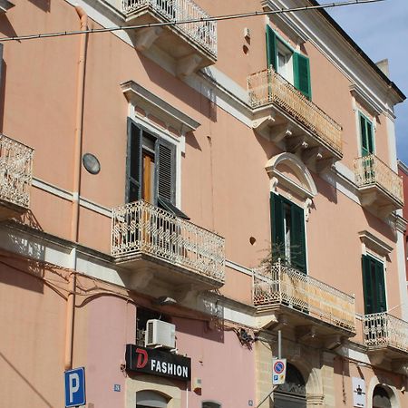 B&B Palazzo Rochira 卡斯泰拉内塔 外观 照片