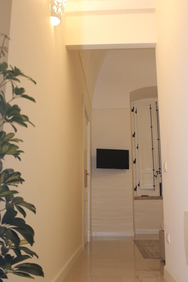 B&B Palazzo Rochira 卡斯泰拉内塔 外观 照片