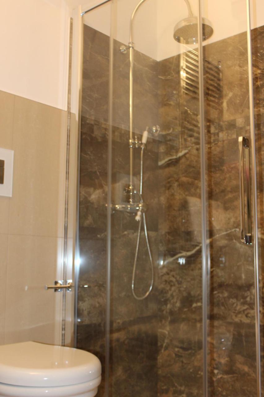 B&B Palazzo Rochira 卡斯泰拉内塔 外观 照片