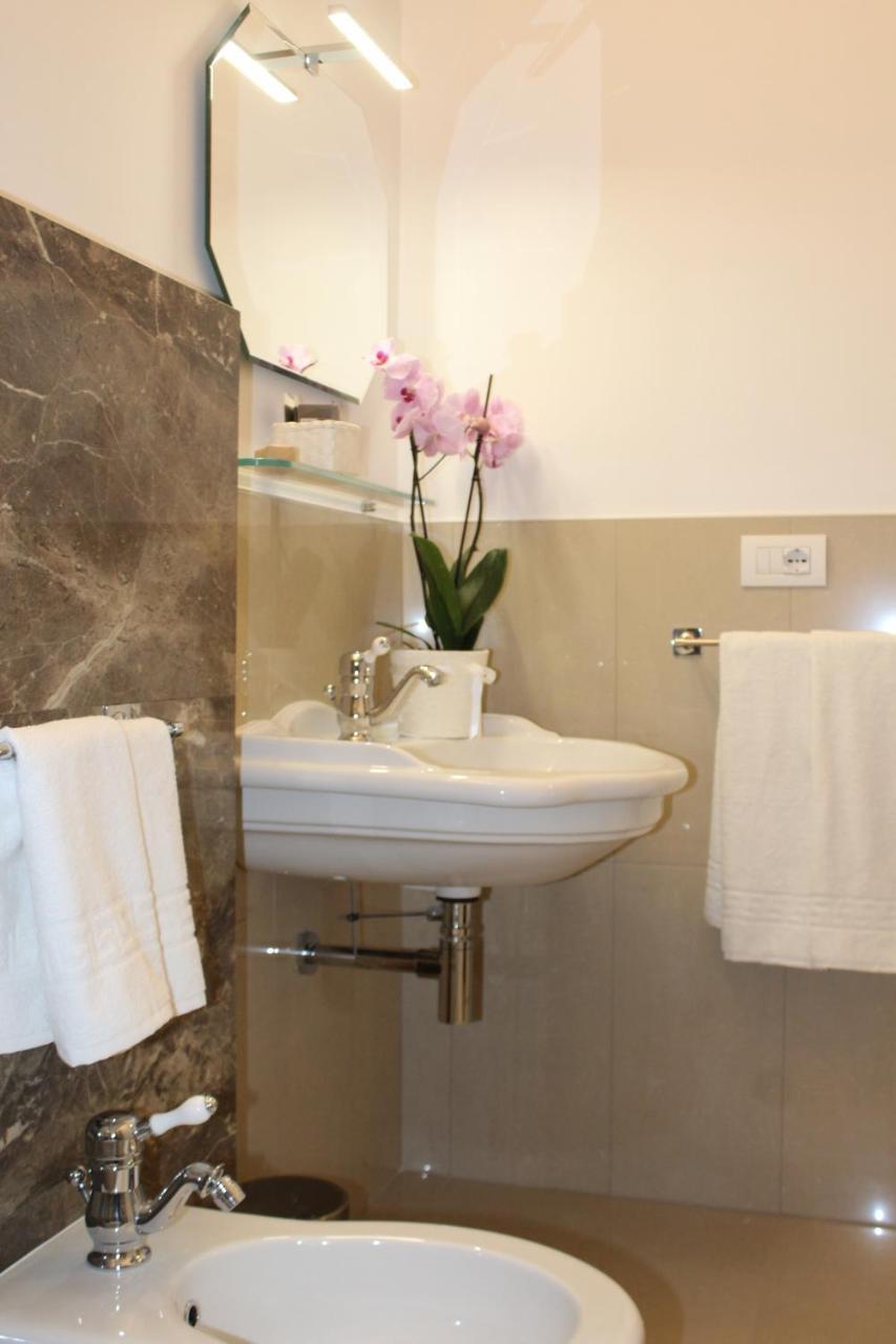 B&B Palazzo Rochira 卡斯泰拉内塔 外观 照片