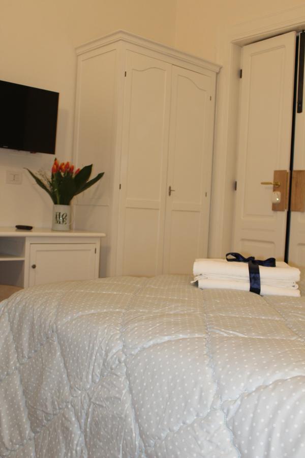 B&B Palazzo Rochira 卡斯泰拉内塔 外观 照片