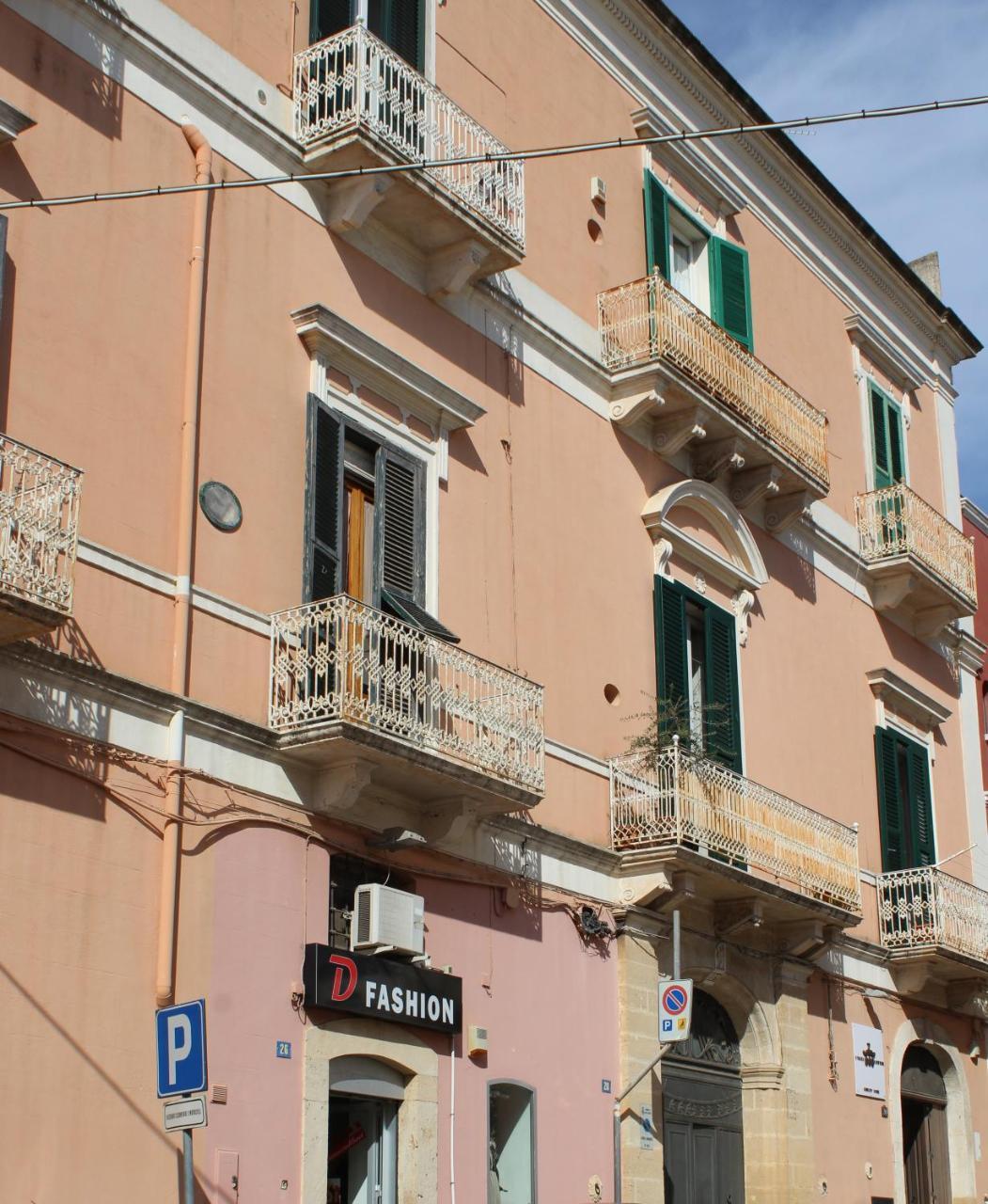 B&B Palazzo Rochira 卡斯泰拉内塔 外观 照片