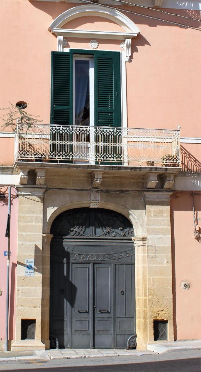 B&B Palazzo Rochira 卡斯泰拉内塔 外观 照片